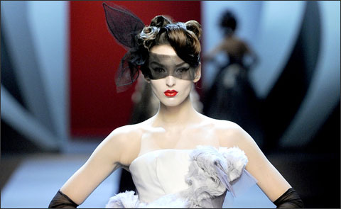 Лучшие коллекции Haute Couture сезона весна-лето 2011